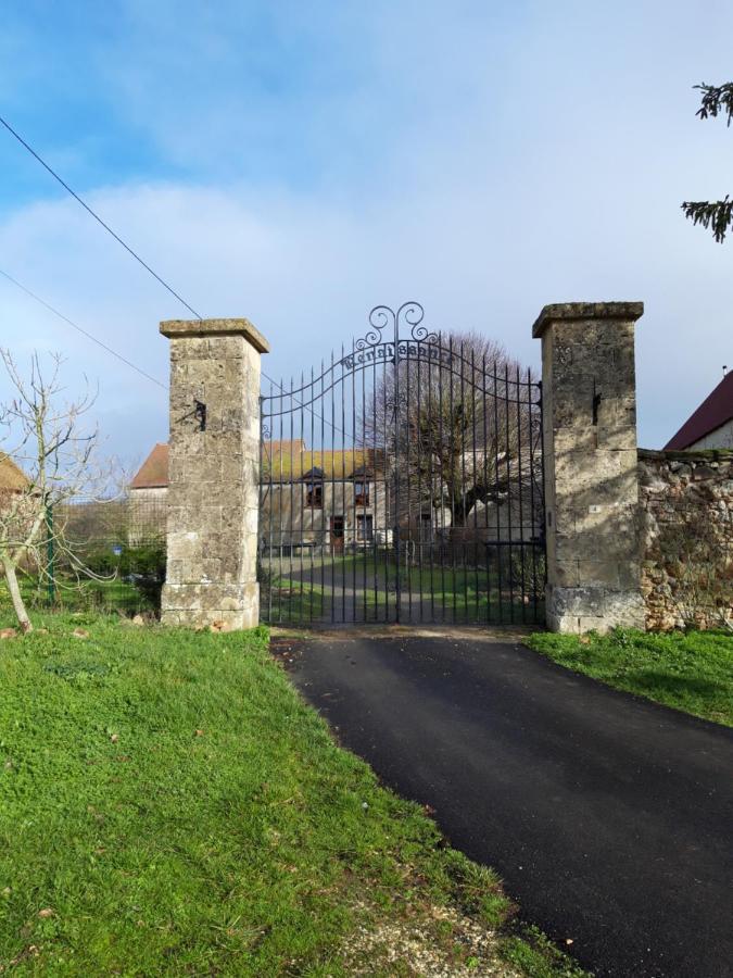 Renaissance Bed & Breakfast Nohant-en-Gracay Exterior photo